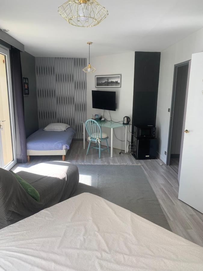 Chambre D'Hotes Le Prieure Gommerville Eksteriør bilde