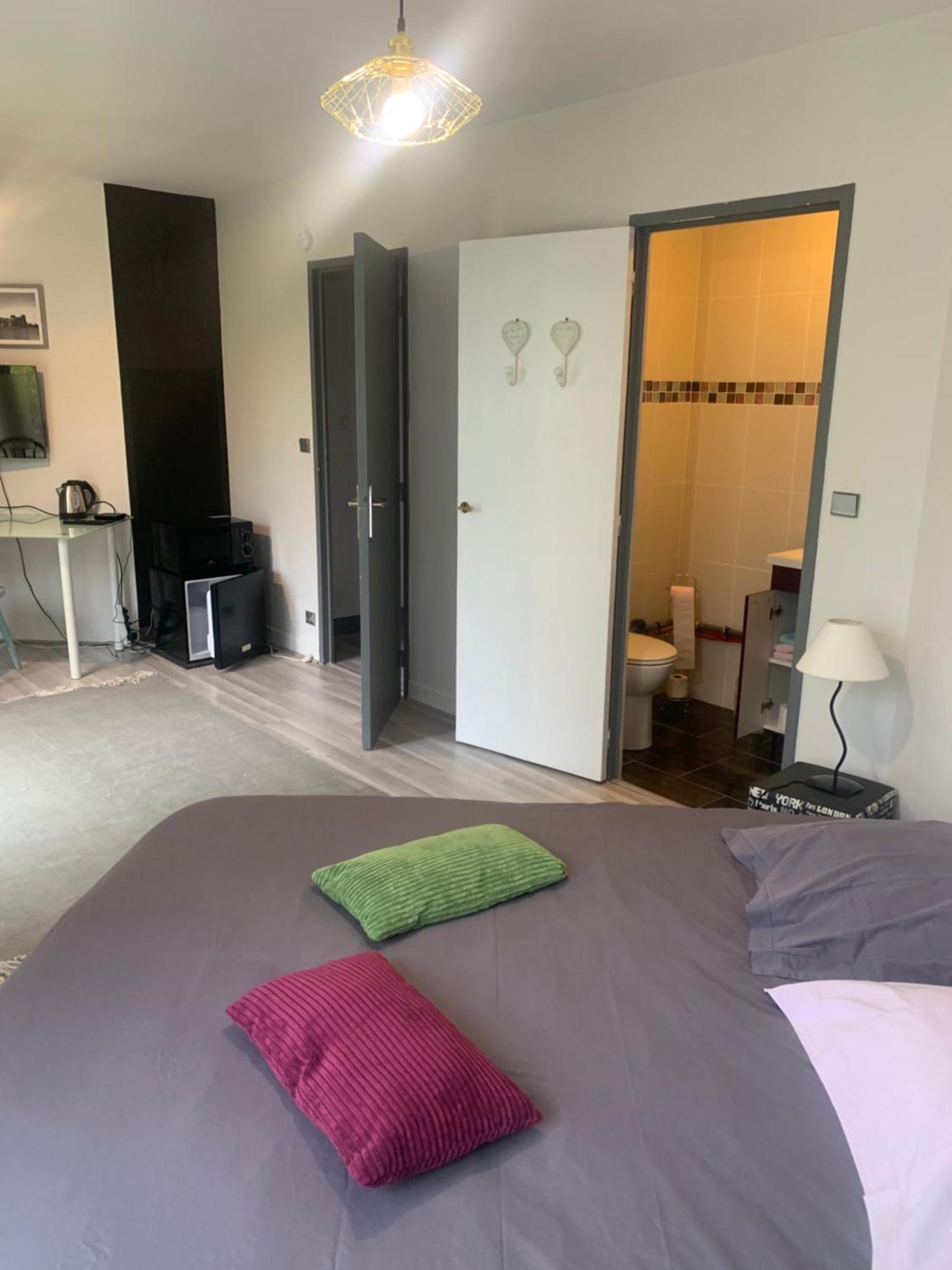 Chambre D'Hotes Le Prieure Gommerville Eksteriør bilde